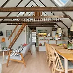 Stunning Home In Glesborg With Wifi * Glesborg