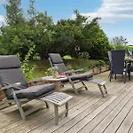 2 Bedroom Beautiful In Сasa de vacaciones Glesborg