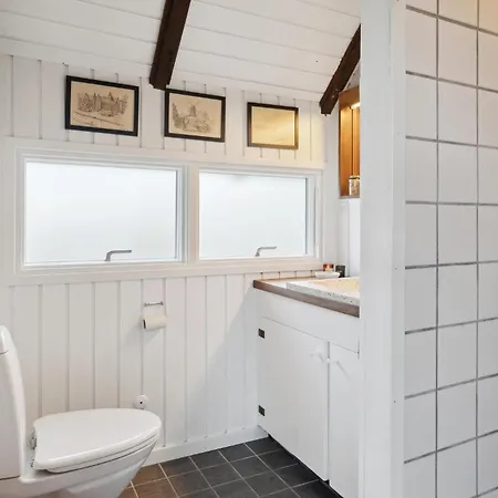 2 Bedroom Beautiful In *
